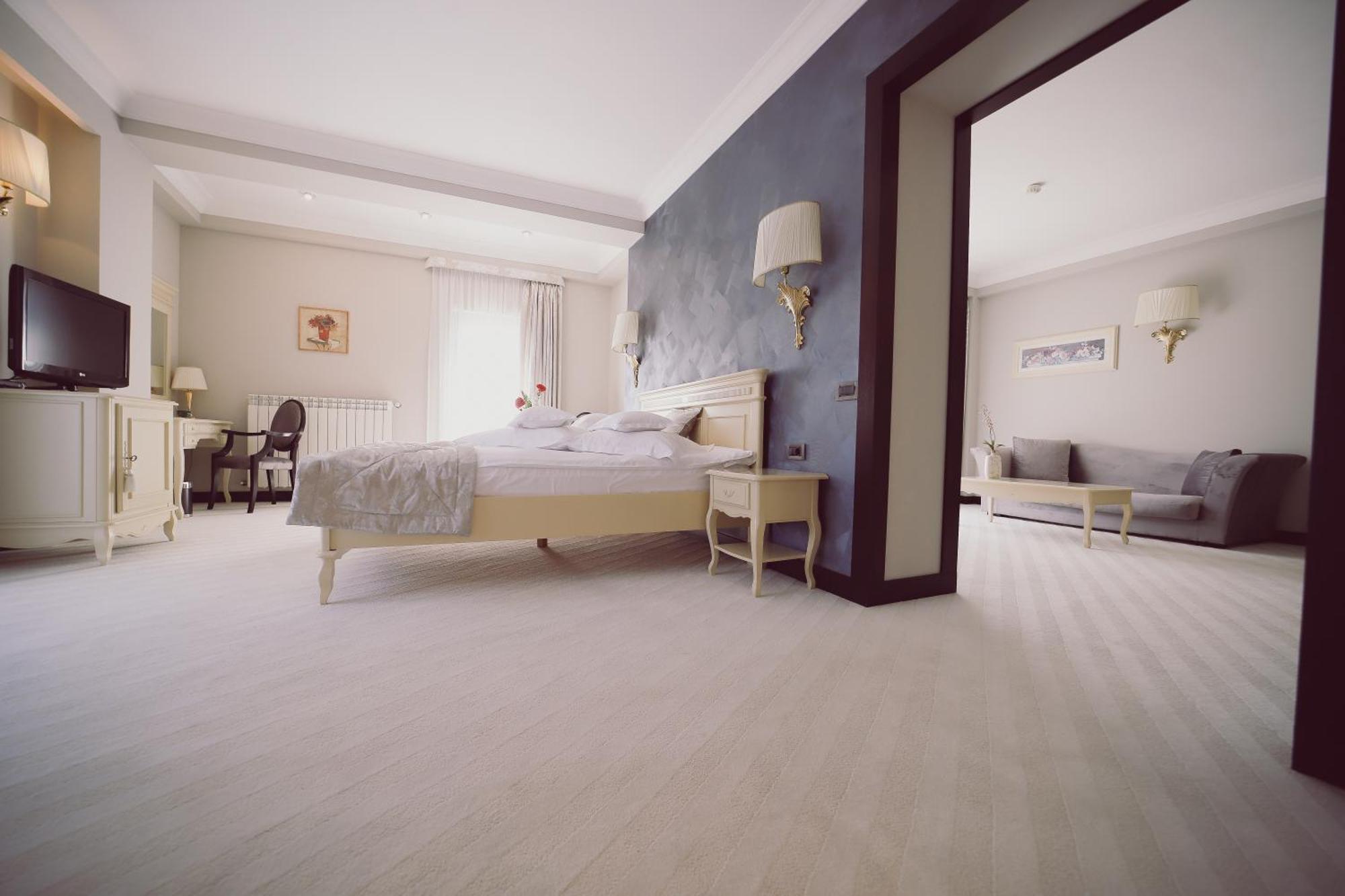 Hotel Helen Бакэу Экстерьер фото