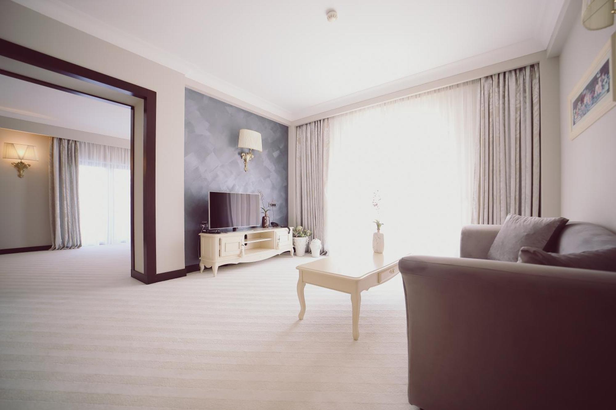 Hotel Helen Бакэу Экстерьер фото