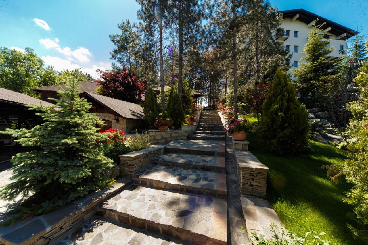 Hotel Helen Бакэу Экстерьер фото